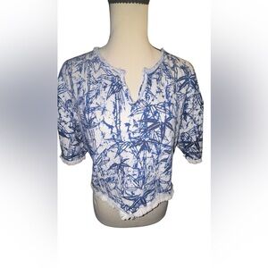 Urban Outfitters Blue and White Abstract Crop Top